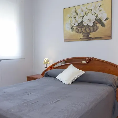 P3. Pepe, 5 Pax, Apartment Pineda de Mar